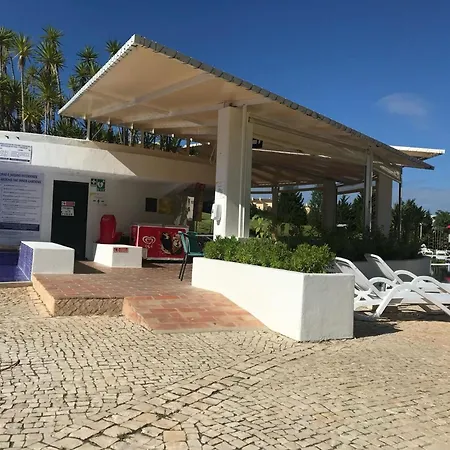 Appartement Spacious In - 100 M² With Shared Pool