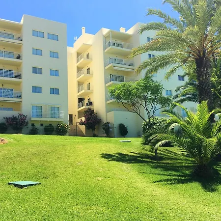 Appartement Spacious In - 100 M² With Shared Pool *