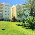 アパート Spacious In - 100 M² With Shared Pool *