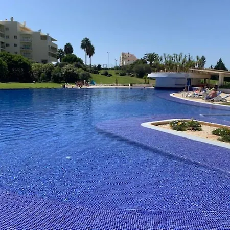 Oasis: Spacious With Shared Pool * Alvor