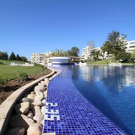Oasis: Spacious With Shared Pool * Alvor