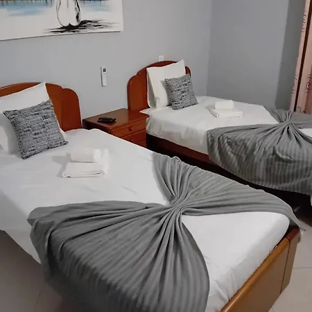 아파트 Spacious In - 100 M² With Shared Pool 알보르